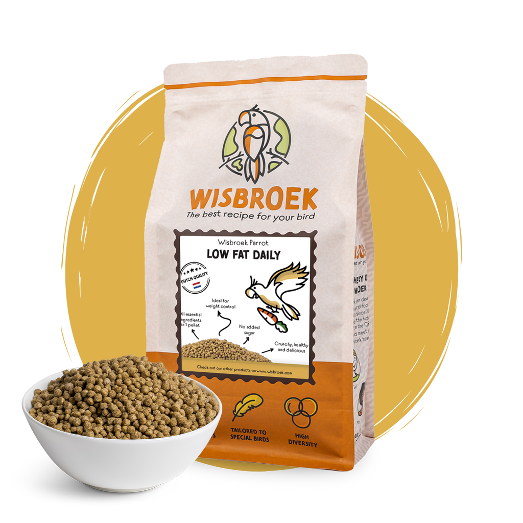 Low-fat feed for parrots